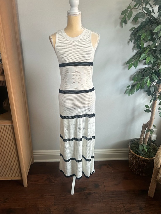 Zesica Dresses & Skirts - NWT Zesica White Sleeveless Knit Maxi Dress with Black Stripes Sz M